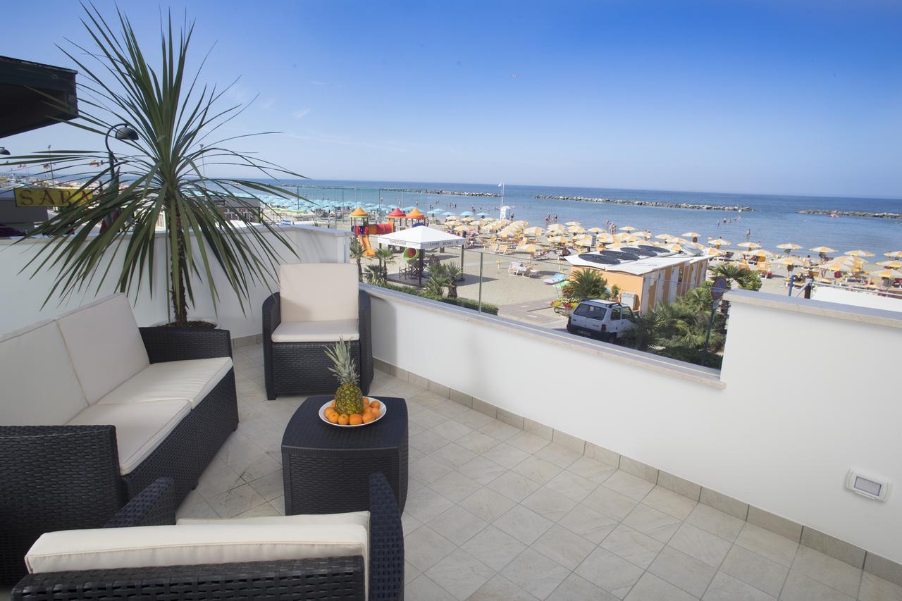 White Suite & Apartments Bellaria-Igea Marina Exterior foto